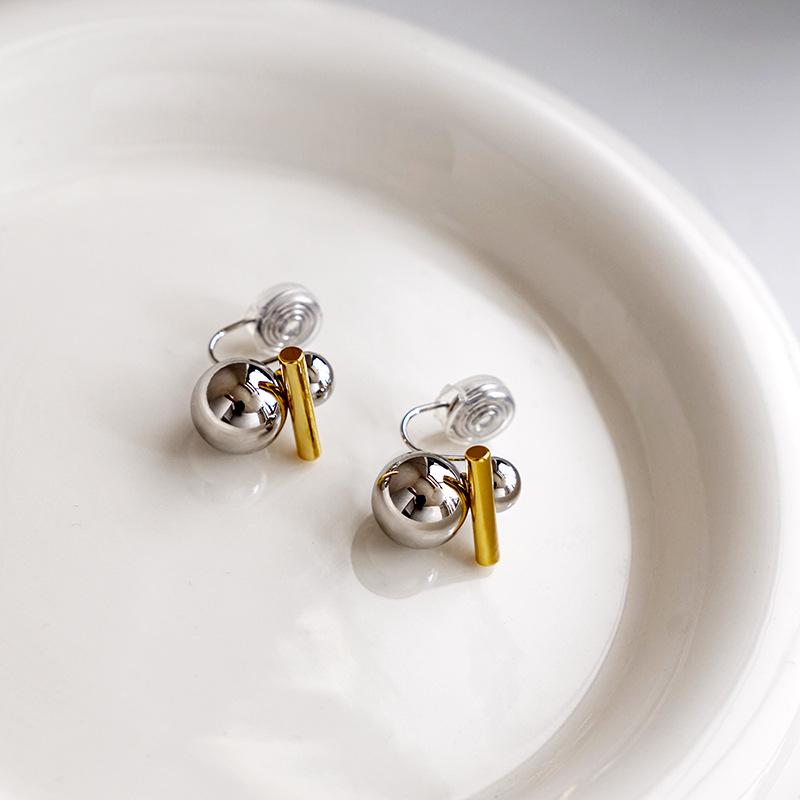 Двухцветные серьги-шары большого и маленького размера - Женские клипсы в виде спирали от комаров, не требующие прокола, уникальные и стильные.
Двухцветные серьги-шары большого и маленького размера - Женские клипсы в виде спирали от комаров, не требующие прокола, уникальные и стильные.