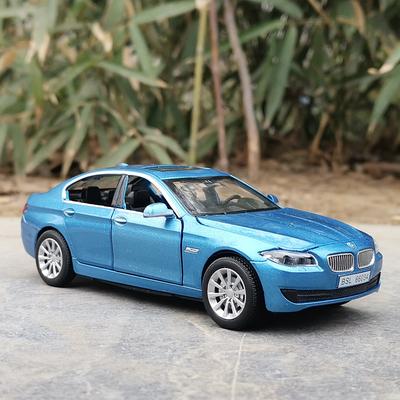 1:32 BMW 5 Серії 535i Литий Модель Автомобіля Металева Лита Іграшкові Транспортні Засоби Модель Автомобіля Висока Симуляція Звук Світло Колекція Подарунок синій
1:32 BMW 5 Серії 535i Литий Модель Автомобіля Металева Лита Іграшкові Транспортні Засоби Модель Автомобіля Висока Симуляція Звук Світло Колекція Подарунок синій