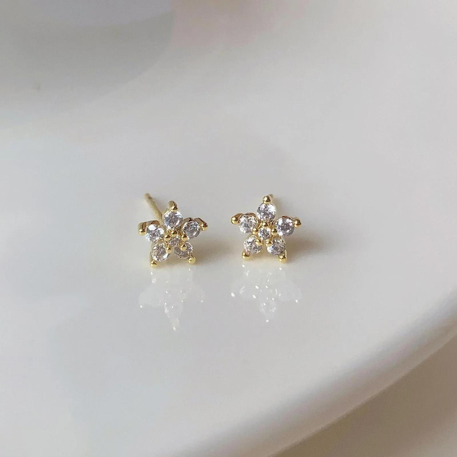 1 Pair of Five-Pointed Star Zircon Earrings S925 Silver Elegant Trendy Women s Accessories Gift for All Occasions жовтий
1 Pair of Five-Pointed Star Zircon Earrings S925 Silver Elegant Trendy Women s Accessories Gift for All Occasions жовтий