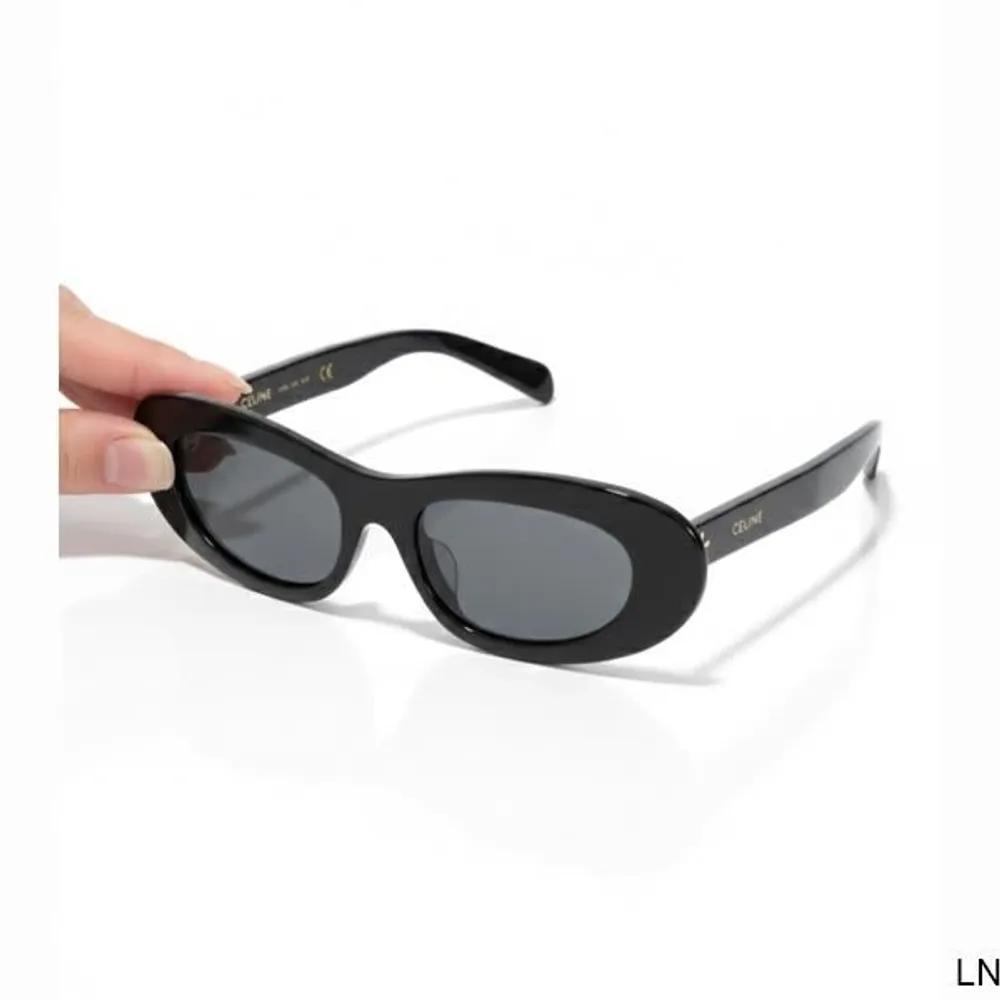 CELINE Cat Eye S310 Acetate Sunglasses Black
CELINE Cat Eye S310 Acetate Sunglasses Black