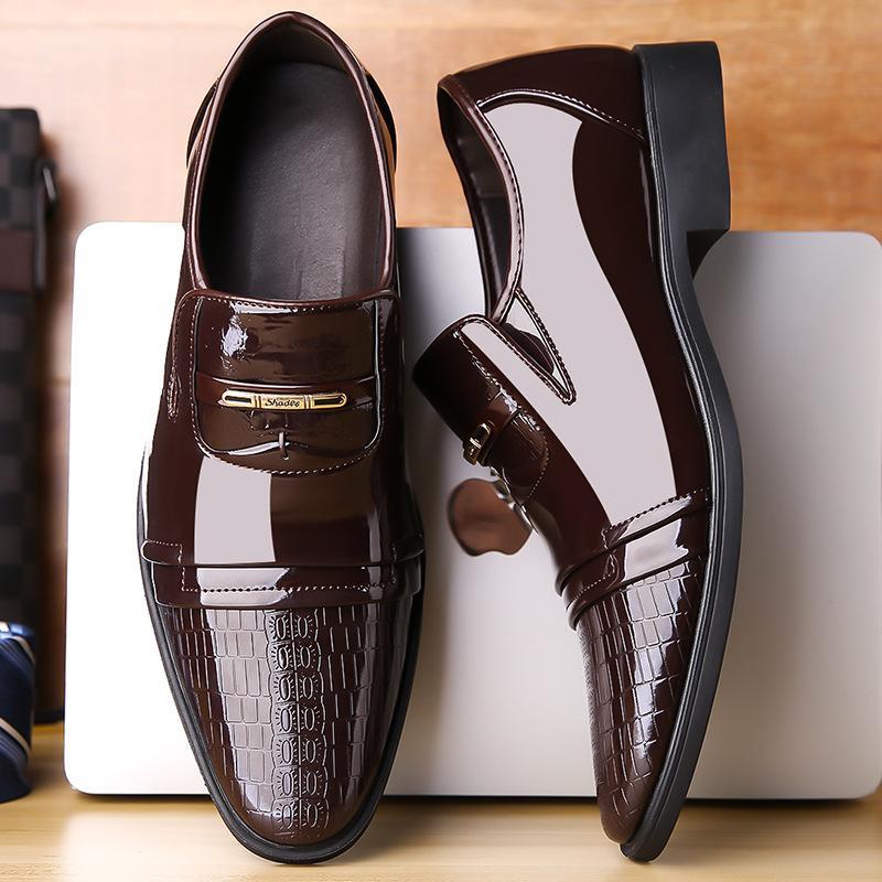 Men s shoes, casual shoes, young men s suits, trendy leather shoes, business Hong Kong-style lacquered pointed tip, slip-resistant, and slippery feet. 38
Men s shoes, casual shoes, young men s suits, trendy leather shoes, business Hong Kong-style lacquered pointed tip, slip-resistant, and slippery feet. 38