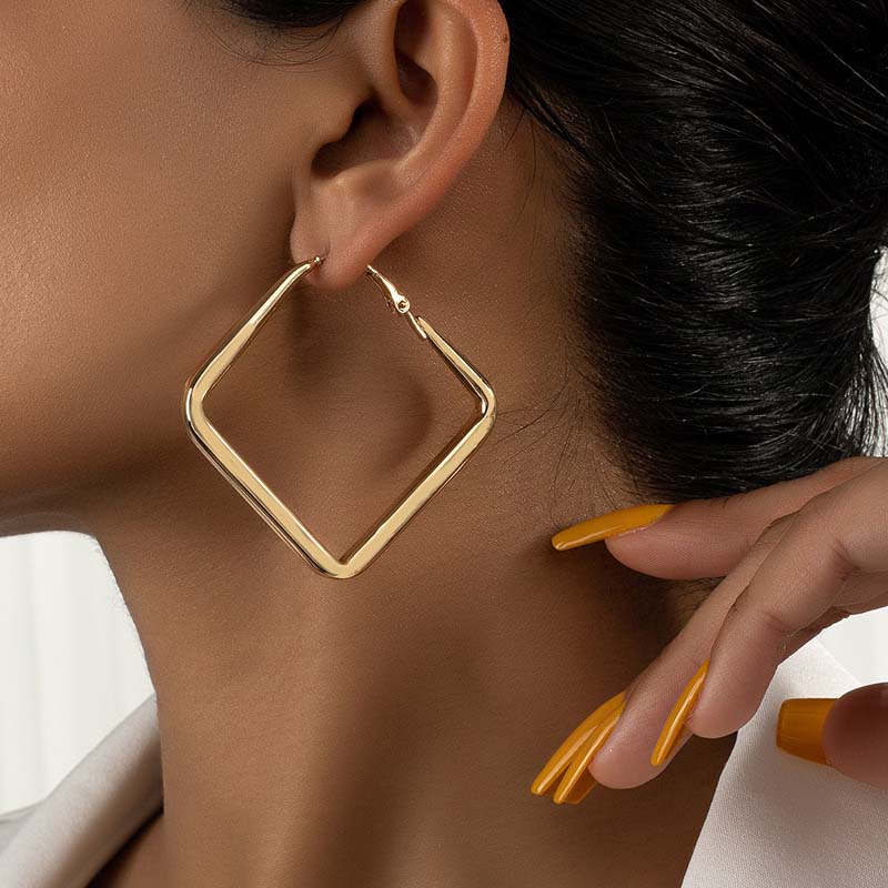 Vintage Sliver Color Big Square Hoop Earrings for Women Men Exaggerated Punk Metal Geometric Round Earrings Zircon Gift
Vintage Sliver Color Big Square Hoop Earrings for Women Men Exaggerated Punk Metal Geometric Round Earrings Zircon Gift