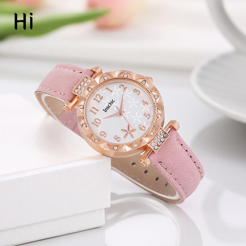 Популярная женская модель с циферблатом в виде морской звезды, универсальные женские часы в стиле ins, модные тенденции, кварцевые часы с ремешком 
Популярная женская модель с циферблатом в виде морской звезды, универсальные женские часы в стиле ins, модные тенденции, кварцевые часы с ремешком