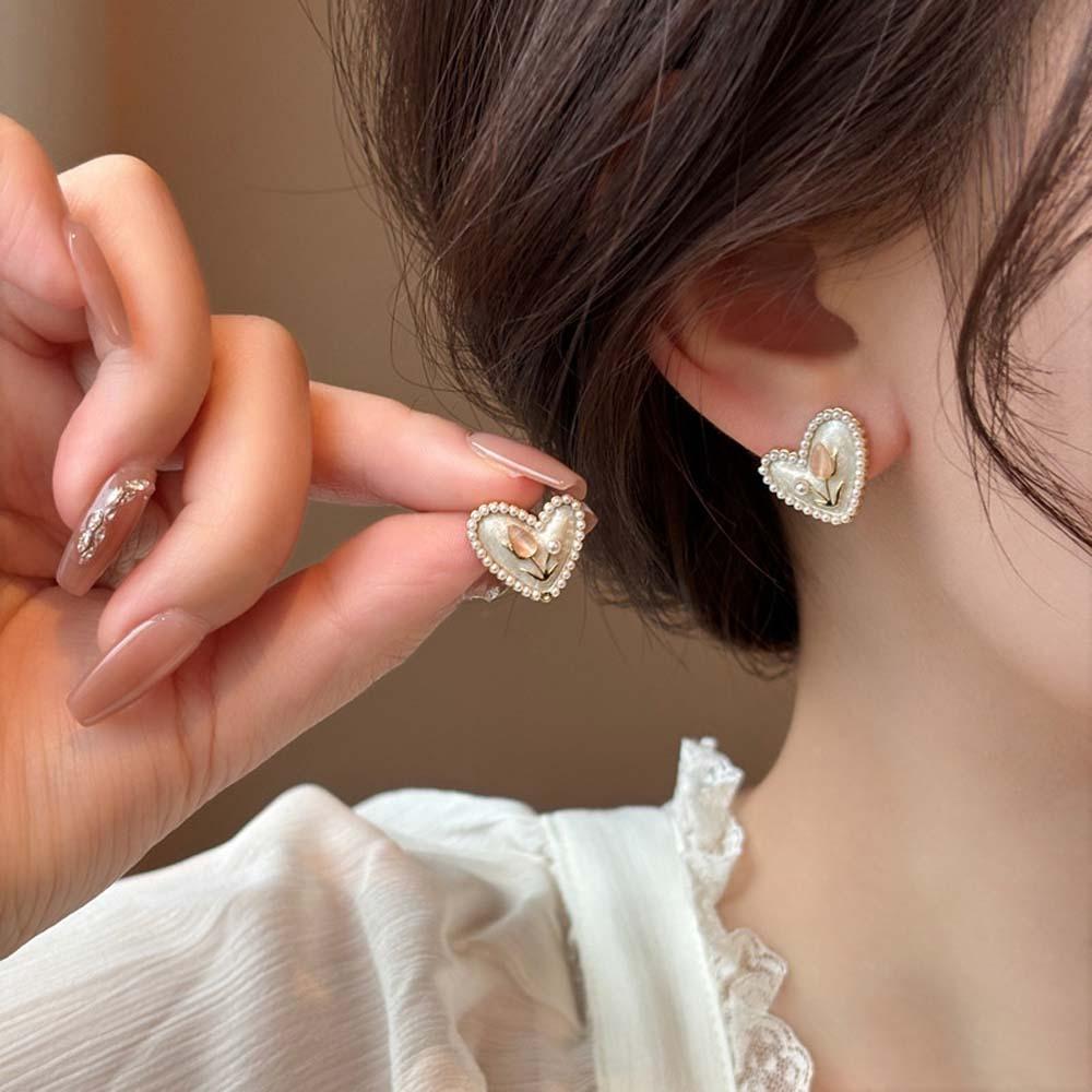Korean Style Tulip Love Earrings Pearl Tulip Flower Ear Hook Tulip Flower Ear Studs Spring Summer
Korean Style Tulip Love Earrings Pearl Tulip Flower Ear Hook Tulip Flower Ear Studs Spring Summer