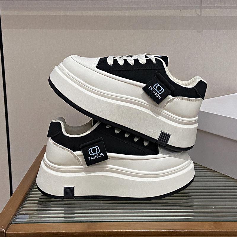 2025 spring white shoes new Korean version ins female students platform heightening sports board shoes casual street shooting HB607 35
2025 spring white shoes new Korean version ins female students platform heightening sports board shoes casual street shooting HB607 35