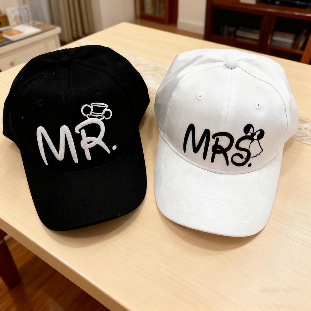 SET of 2 Bride Groom Hats Mr. Mrs.Honeymoon Hats Wedding Newlywed Couple Hat Bachelorette Party Bridal Shower Just Married Gift 2pcs
SET of 2 Bride Groom Hats Mr. Mrs.Honeymoon Hats Wedding Newlywed Couple Hat Bachelorette Party Bridal Shower Just Married Gift 2pcs