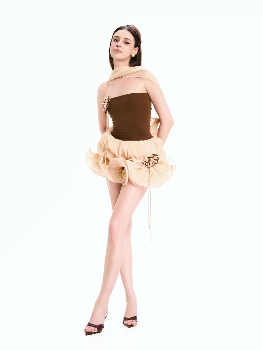 Barc Vietnamese Designer Strapless Coffee Floral Lace Short Dress L
Barc Vietnamese Designer Strapless Coffee Floral Lace Short Dress L