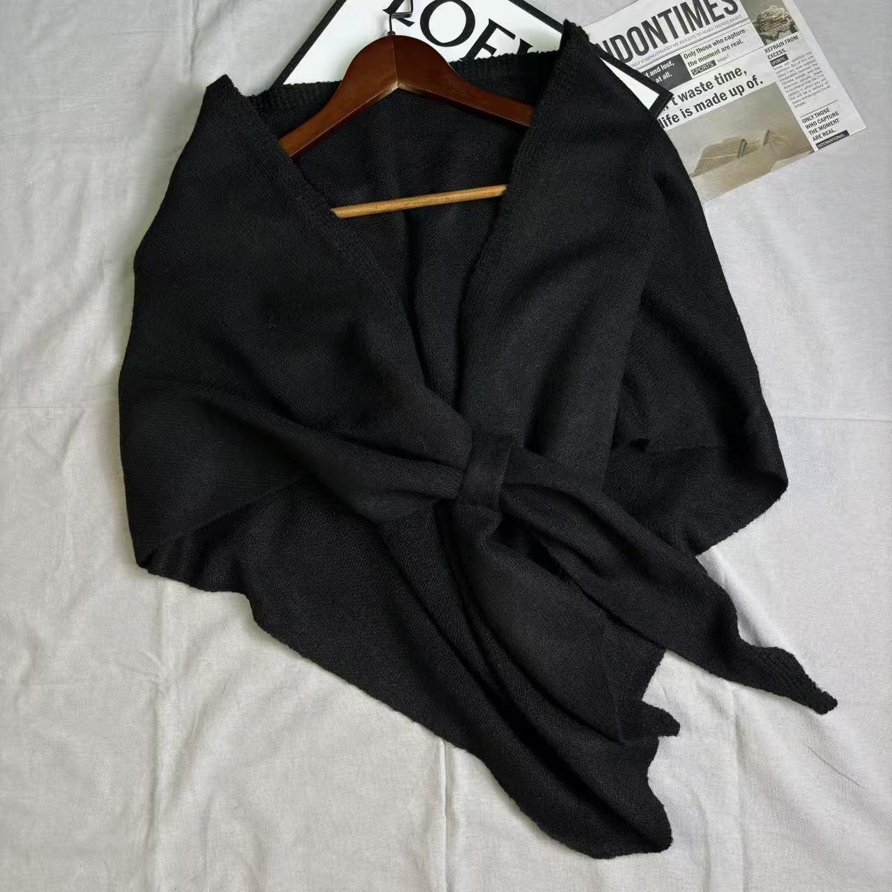 Однотонная шаль из смесовой шерсти: Универсальное весенне-осеннее пончо перекрестной вязки для тепла и стиля 180CM
Однотонная шаль из смесовой шерсти: Универсальное весенне-осеннее пончо перекрестной вязки для тепла и стиля 180CM