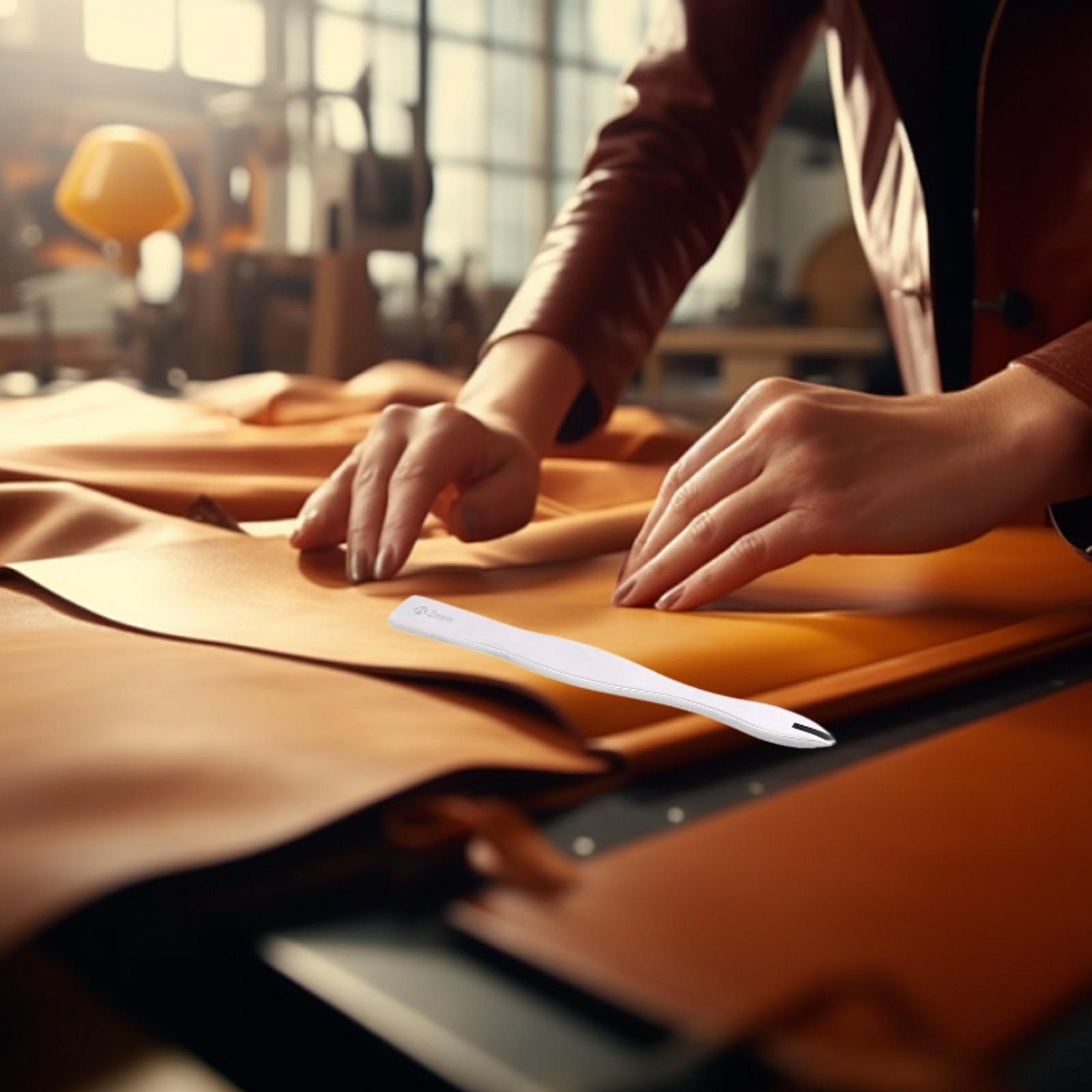 Инструмент для рукоделия из кожи, дырокол, практичный измеритель расстояния 2mm
Инструмент для рукоделия из кожи, дырокол, практичный измеритель расстояния 2mm