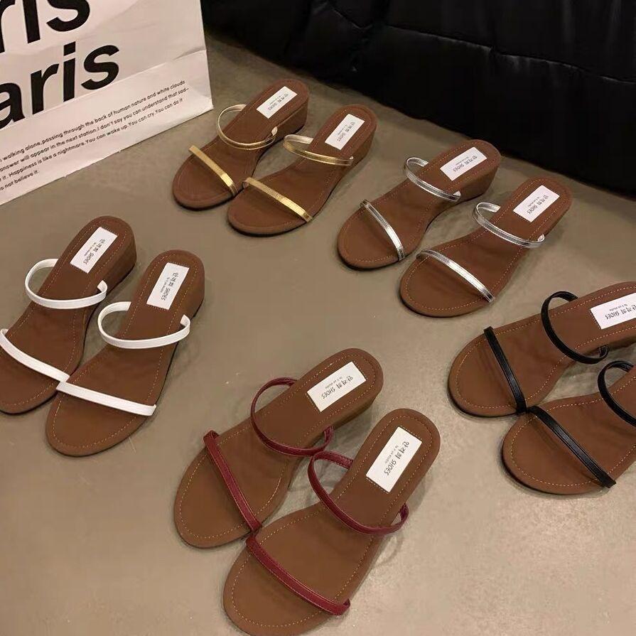 Wear retro skirt sandals thick bottom wedge heel French niche simple word with slippers women 2025 new summer 35
Wear retro skirt sandals thick bottom wedge heel French niche simple word with slippers women 2025 new summer 35