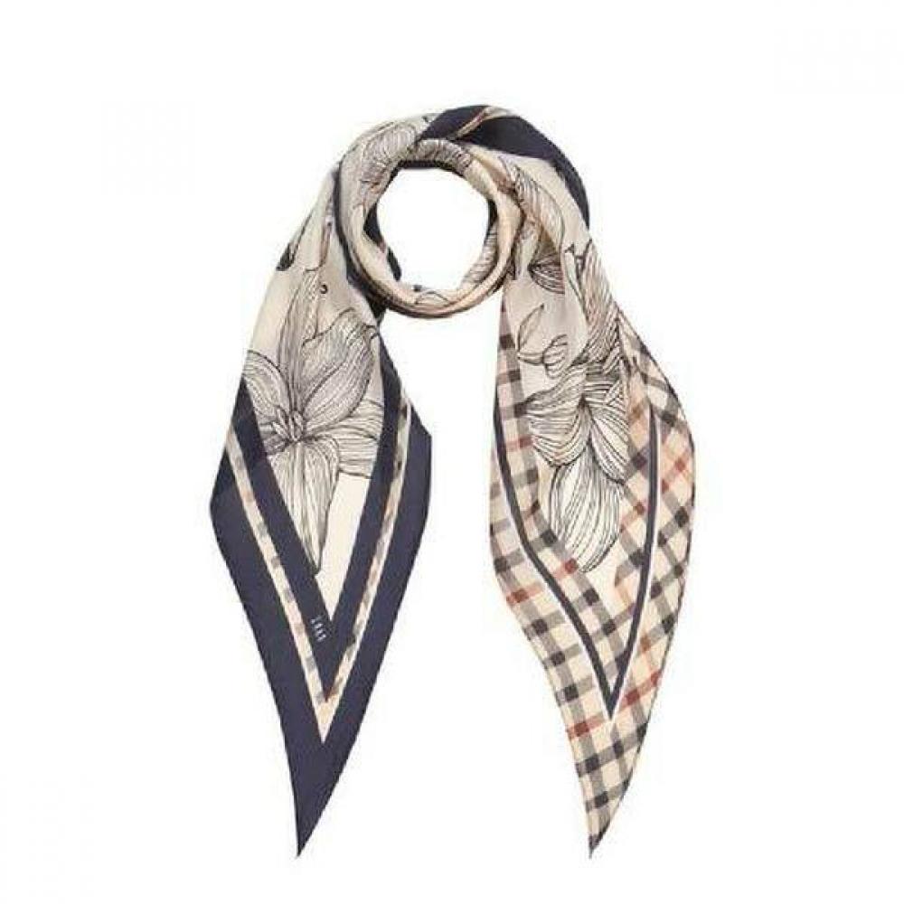 Daks Navy House Check Flower Silk Scarf Dcsc1e351n2 Single option
Daks Navy House Check Flower Silk Scarf Dcsc1e351n2 Single option