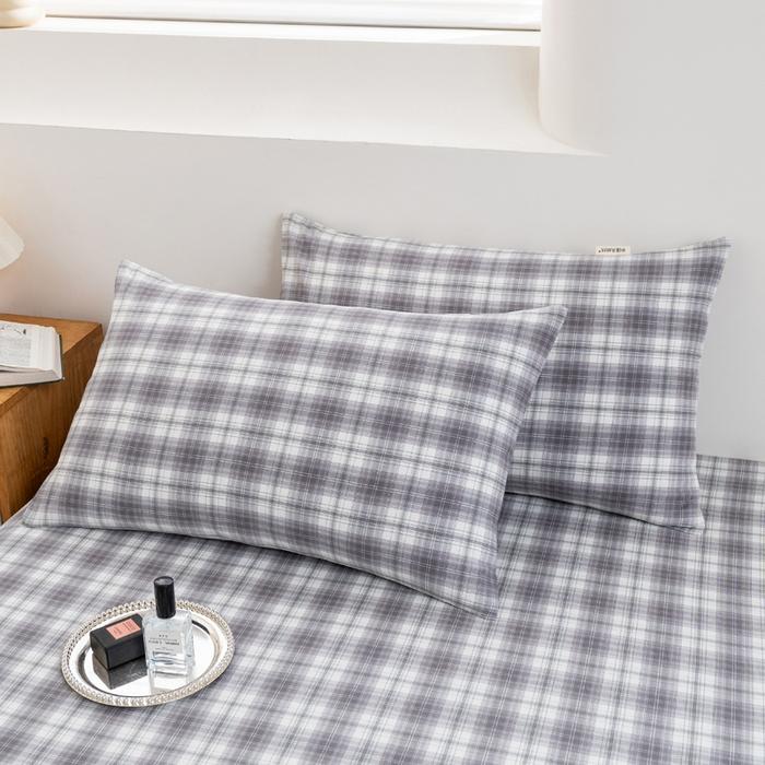 Class A pure cotton washed cotton yarn-dyed series single pillowcase solid color simple no bed sheet 48x74cm pillowcase 48x74cm 1pcs
Class A pure cotton washed cotton yarn-dyed series single pillowcase solid color simple no bed sheet 48x74cm pillowcase 48x74cm 1pcs
