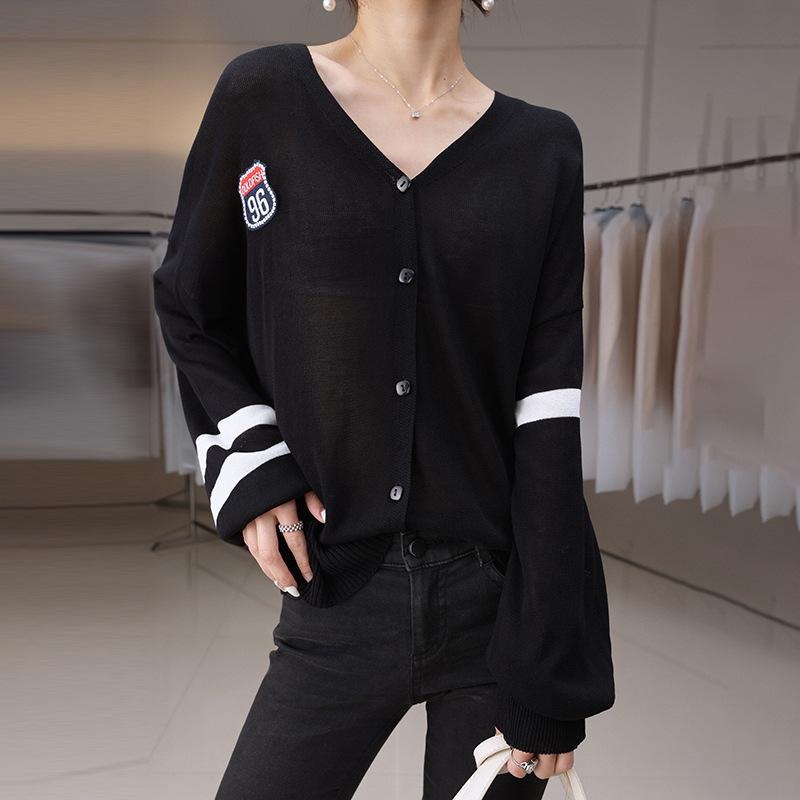 Кардиган тонкой вязки с V-образным вырезом и ледяной нитью для женщин на лето, свободного дизайна, топы для кондиционирования и защиты от солнца One size чёрный
Кардиган тонкой вязки с V-образным вырезом и ледяной нитью для женщин на лето, свободного дизайна, топы для кондиционирования и защиты от солнца One size чёрный