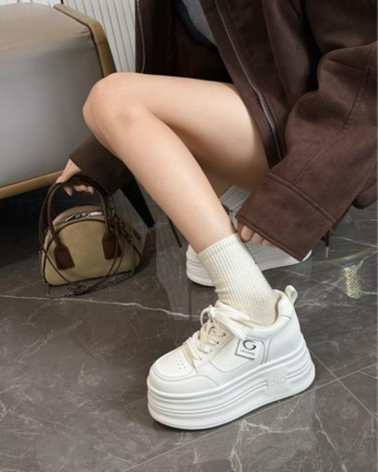Women s Genuine Leather Thick-Soled White Shoes - Fleece-Lined, Comfortable, Versatile, and Lightweight for Autumn/Winter 2025 Casual Wear. 39 бежевий
Women s Genuine Leather Thick-Soled White Shoes - Fleece-Lined, Comfortable, Versatile, and Lightweight for Autumn/Winter 2025 Casual Wear. 39 бежевий
