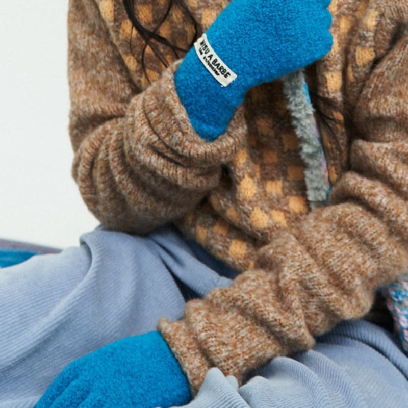 MISU A BARBE БИРЮЗОВЫЕ ПЕРЧАТКИ МОНСТРА SMALL
MISU A BARBE БИРЮЗОВЫЕ ПЕРЧАТКИ МОНСТРА SMALL