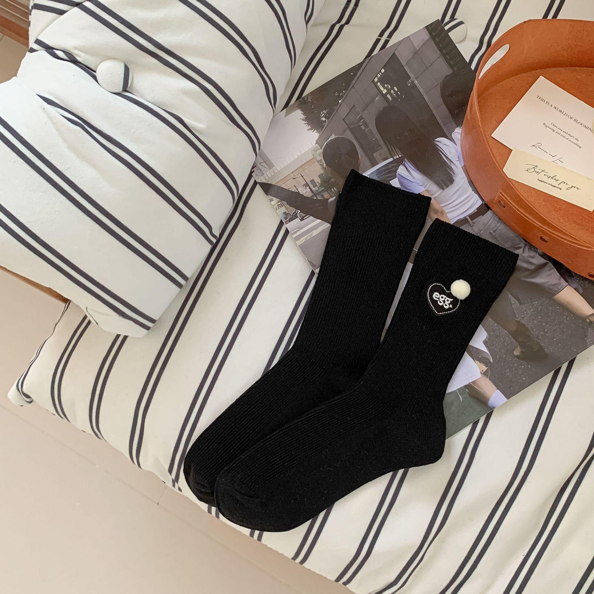 European Design Love Embroidery Three-Dimensional Ball Cute Letter Medium Tube Socks Girl Style Knitted Stacking Socks One size fits all чорний
European Design Love Embroidery Three-Dimensional Ball Cute Letter Medium Tube Socks Girl Style Knitted Stacking Socks One size fits all чорний