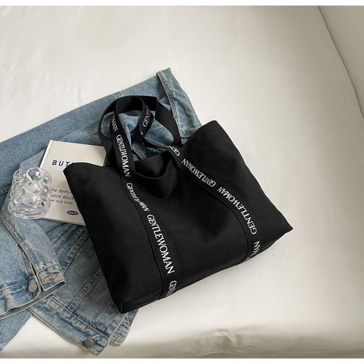 Elegant Large-Capacity Canvas Tote Bag for Students чорний
Elegant Large-Capacity Canvas Tote Bag for Students чорний