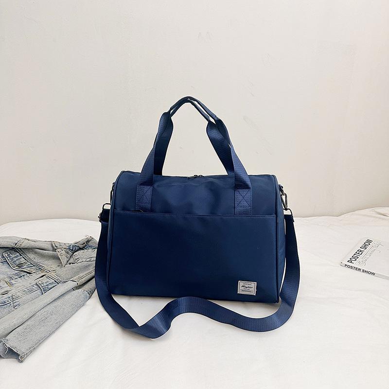 Men s & Women s Large Waterproof Travel Bag - Portable, Lightweight, Versatile for Short Trips and Dorm Use
Men s & Women s Large Waterproof Travel Bag - Portable, Lightweight, Versatile for Short Trips and Dorm Use