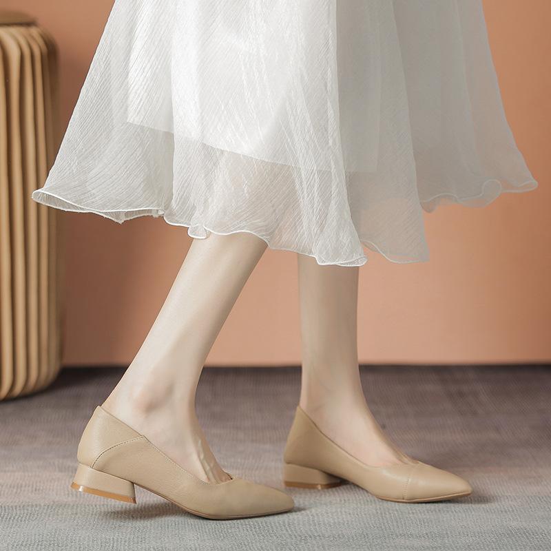 222 nude thick heel pointed single shoes women s new soft sole comfortable work career interview low heel work shoes 41 чорний
222 nude thick heel pointed single shoes women s new soft sole comfortable work career interview low heel work shoes 41 чорний