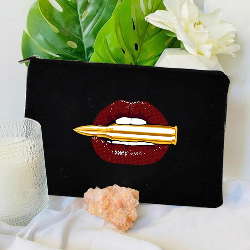 Mini Makeup Bag Women Red Lips Bite The Bullet Print Clutch Evening Bag Female Red Lip Fashion Lady Party Lipstick Cosmetic Bags
Mini Makeup Bag Women Red Lips Bite The Bullet Print Clutch Evening Bag Female Red Lip Fashion Lady Party Lipstick Cosmetic Bags