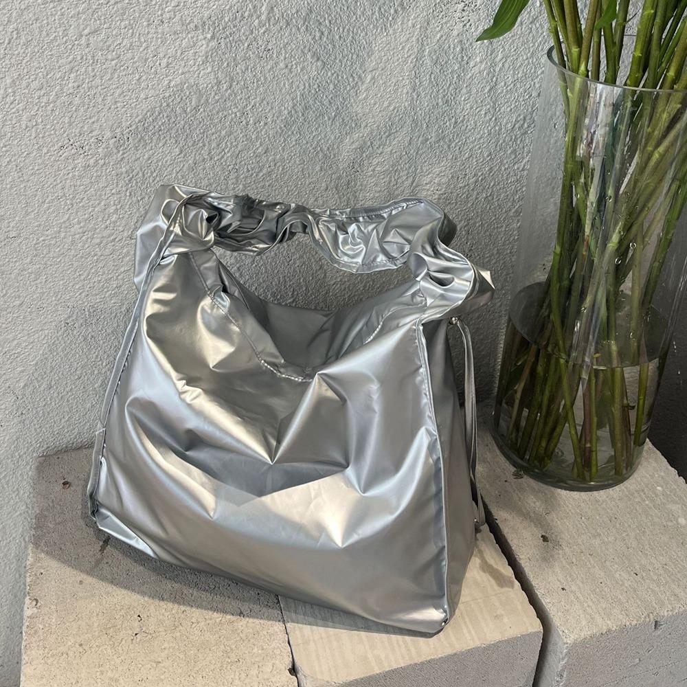 Korean Style Drawstring Bag Lightweight Tote Bag Casual Pleated Nylon Shoulder Bag Girls срібний
Korean Style Drawstring Bag Lightweight Tote Bag Casual Pleated Nylon Shoulder Bag Girls срібний