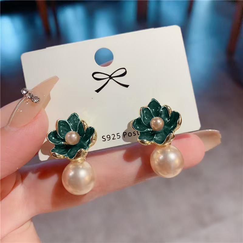 Серьги из циркония One Size синий
Серьги из циркония One Size синий