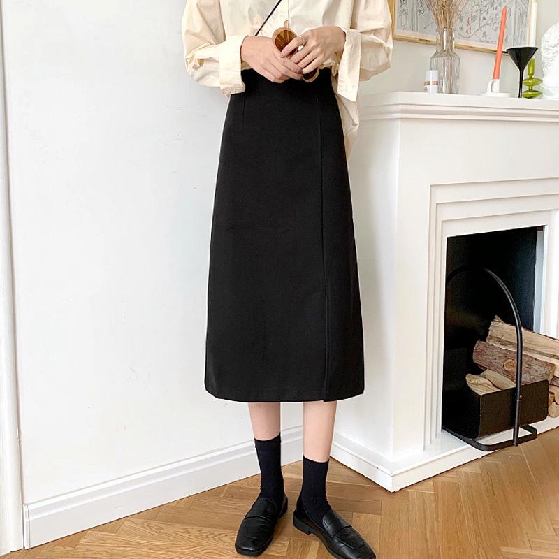 Women s High Waist Midi Skirt - Solid Color A-Line with Slit - Autumn/Winter 2023 Collection 2XL (Waist 139-150)
Women s High Waist Midi Skirt - Solid Color A-Line with Slit - Autumn/Winter 2023 Collection 2XL (Waist 139-150)
