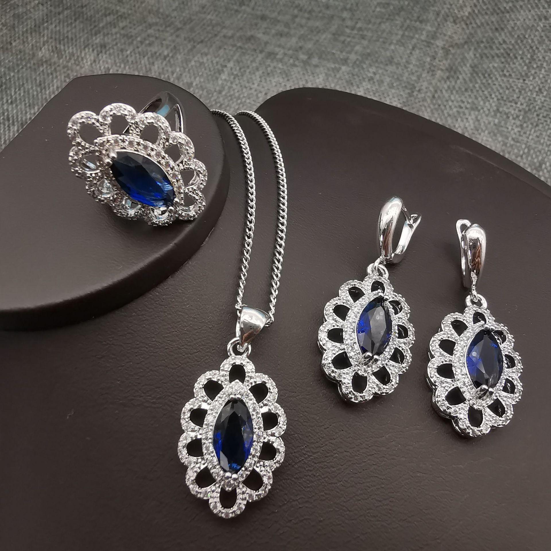 Cross Border Source Manufacturers Direct Sales Shake Sound Popular Fashion Classic Horse Eye Zircon Necklace Earrings Ring Collarbone Chain Size 10
Cross Border Source Manufacturers Direct Sales Shake Sound Popular Fashion Classic Horse Eye Zircon Necklace Earrings Ring Collarbone Chain Size 10