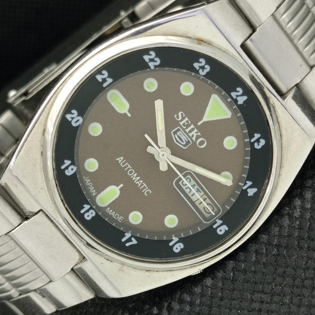Б/У винтажные мужские часы SEIKO 5 AUTOMATIC JAPAN MENS DAY/DATE BROWN WATCH 588a-a310173-2 SKU588a-a310173
Б/У винтажные мужские часы SEIKO 5 AUTOMATIC JAPAN MENS DAY/DATE BROWN WATCH 588a-a310173-2 SKU588a-a310173