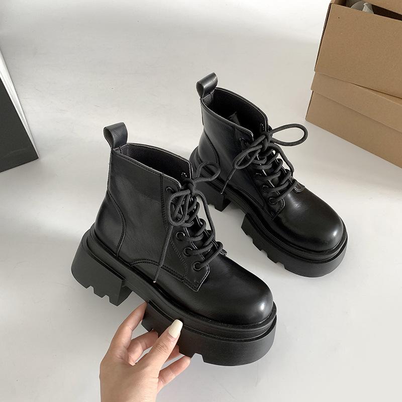 Модные ретро черные в британском стиле ботинки Мартин на толстой платформе, женские 2025 новые весенне-осенние ботильоны на высокой подошве 40 матовый черный
Модные ретро черные в британском стиле ботинки Мартин на толстой платформе, женские 2025 новые весенне-осенние ботильоны на высокой подошве 40 матовый черный