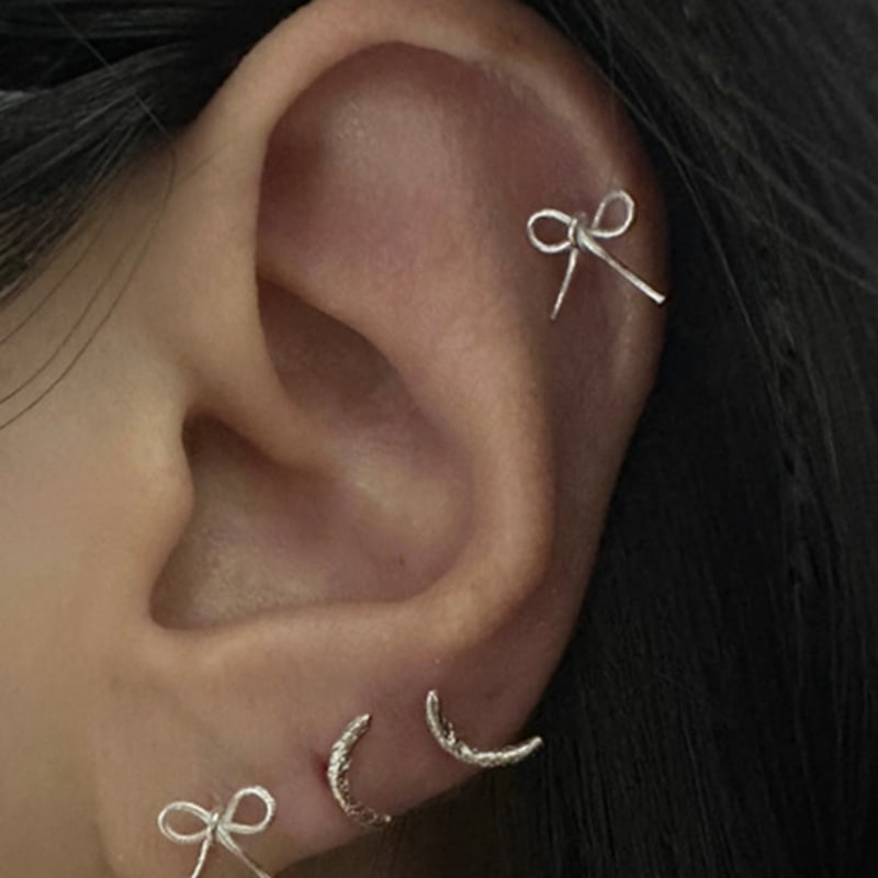 LA PISCINE Ribbon in the sky (single) (925 silver) piercing
LA PISCINE Ribbon in the sky (single) (925 silver) piercing