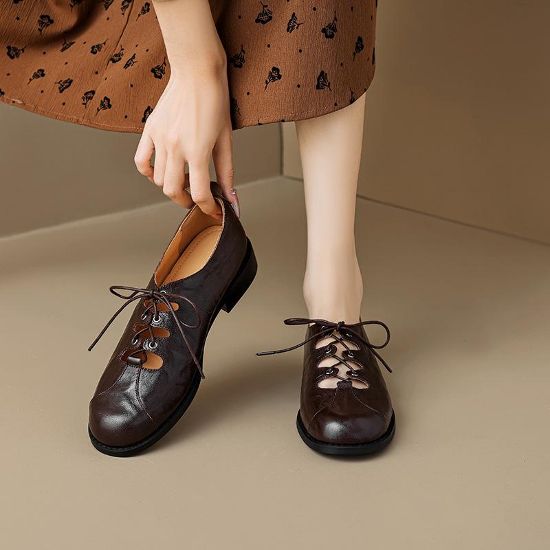 Retro low-heeled small leather shoes women s 205 new spring and autumn round head deep mouth lace-up single shoes versatile 35
Retro low-heeled small leather shoes women s 205 new spring and autumn round head deep mouth lace-up single shoes versatile 35