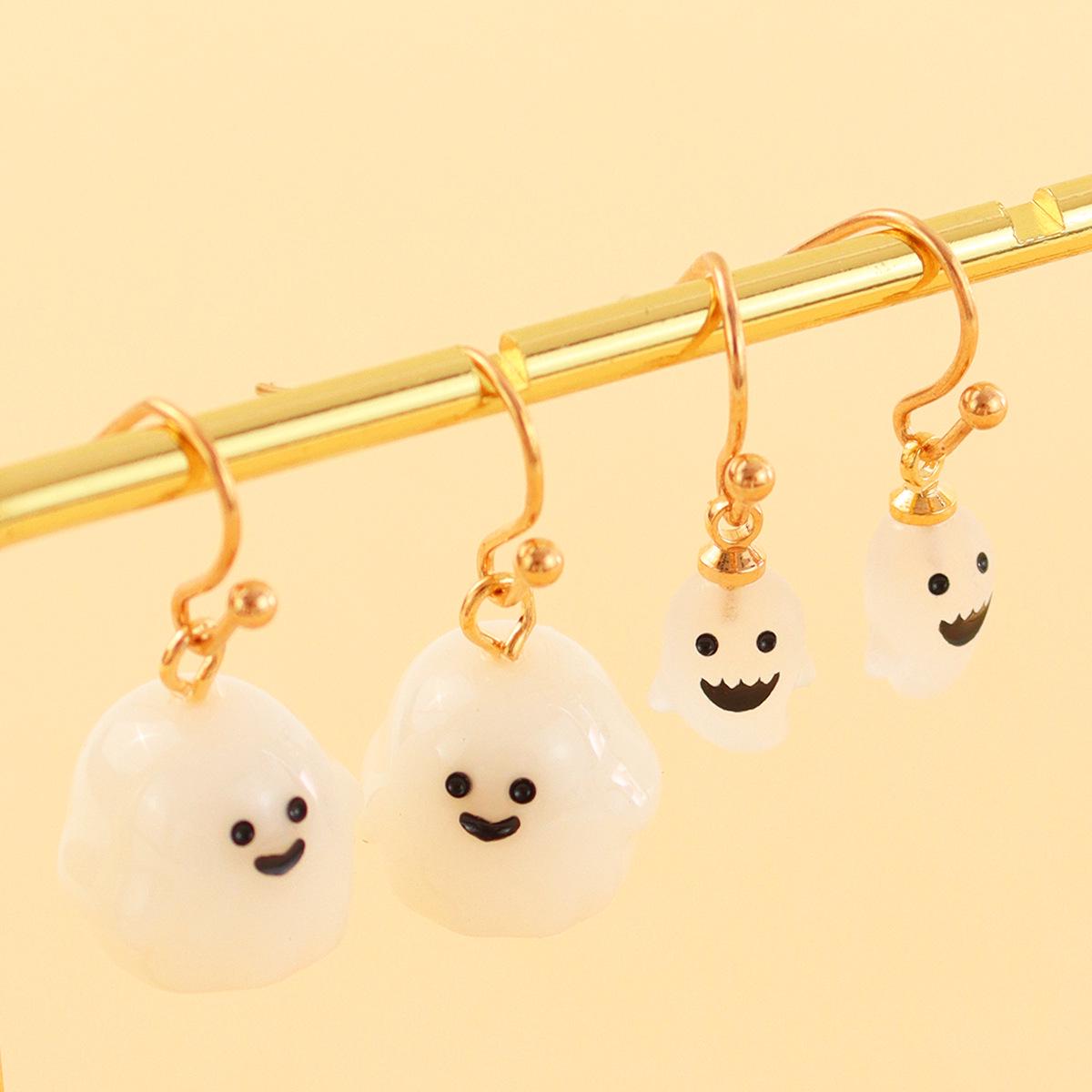 Halloween Smiley Face Trick-or-Treat Stud Earrings - Cute, Unique Design Dangle Jewelry
Halloween Smiley Face Trick-or-Treat Stud Earrings - Cute, Unique Design Dangle Jewelry