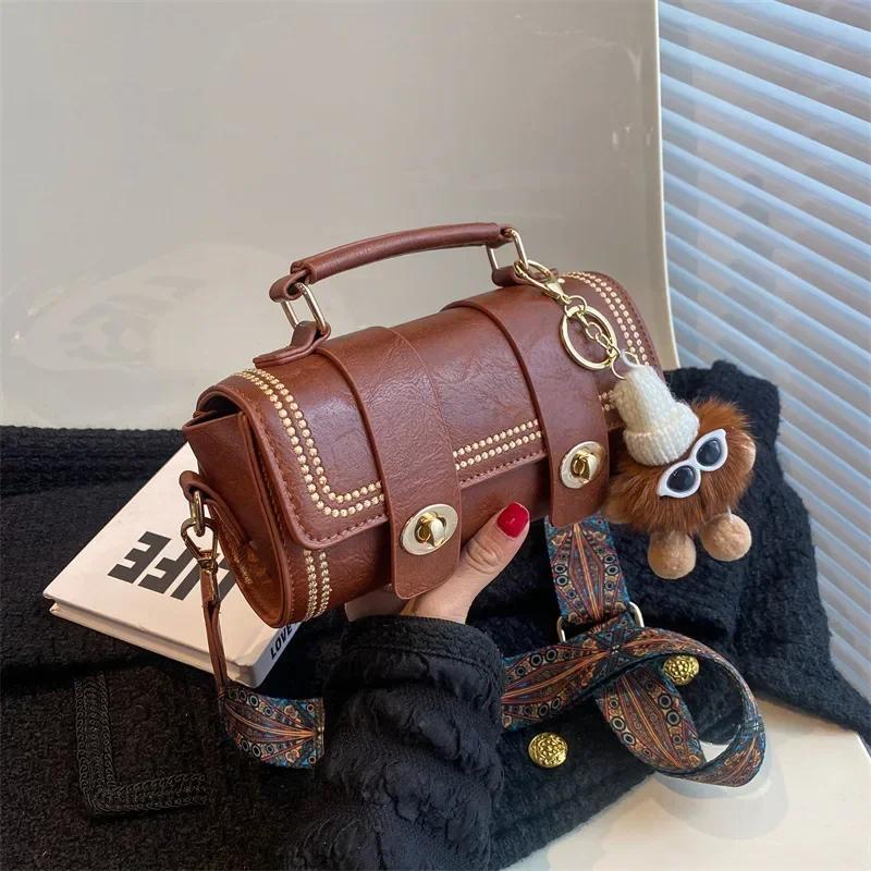 Niche Retro Women s Bags New Tide Fashion Hundred Crossbody Premium Tote Cylinder Bag
Niche Retro Women s Bags New Tide Fashion Hundred Crossbody Premium Tote Cylinder Bag