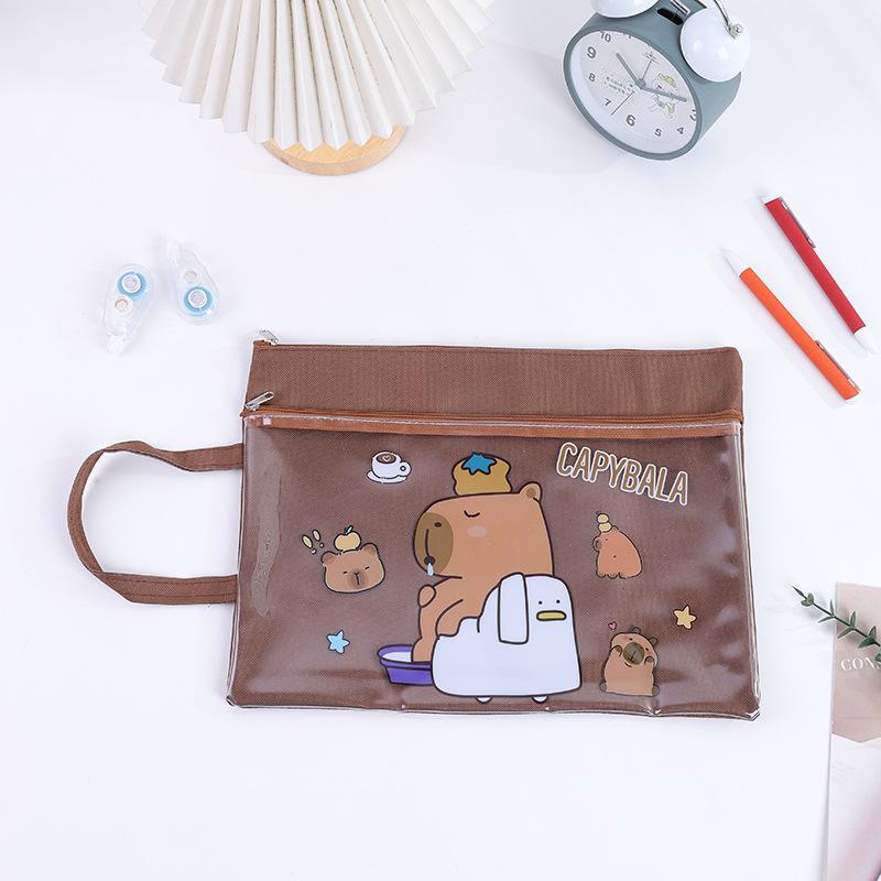 Портативная прозрачная сумка для файлов Милая сумка для документов на молнии Мультяшная капибара панда Сумка для файлов Большая вместительная сумка для хранения
Портативная прозрачная сумка для файлов Милая сумка для документов на молнии Мультяшная капибара панда Сумка для файлов Большая вместительная сумка для хранения