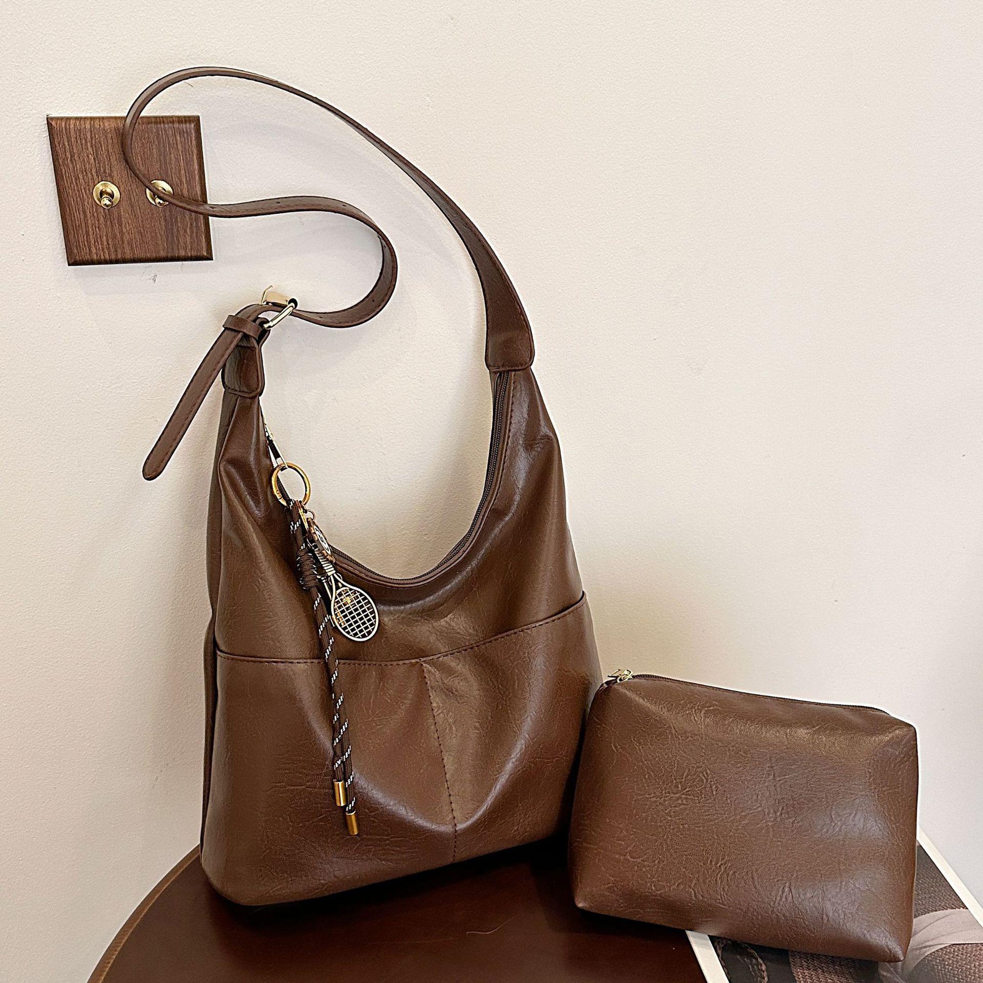 Large-Capacity Tote Bag, Women S Tide High-End Texture Fashionable And Simple Commuter Shoulder Bag no pendant коричневый
Large-Capacity Tote Bag, Women S Tide High-End Texture Fashionable And Simple Commuter Shoulder Bag no pendant коричневый