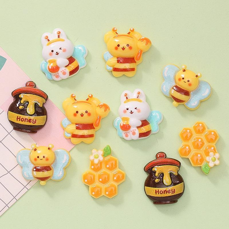 10Pcs New Cute Resin Cartoon Bees, Honey Series Flat Back Parts Embellishments For Hair Bows Accessories
10Pcs New Cute Resin Cartoon Bees, Honey Series Flat Back Parts Embellishments For Hair Bows Accessories