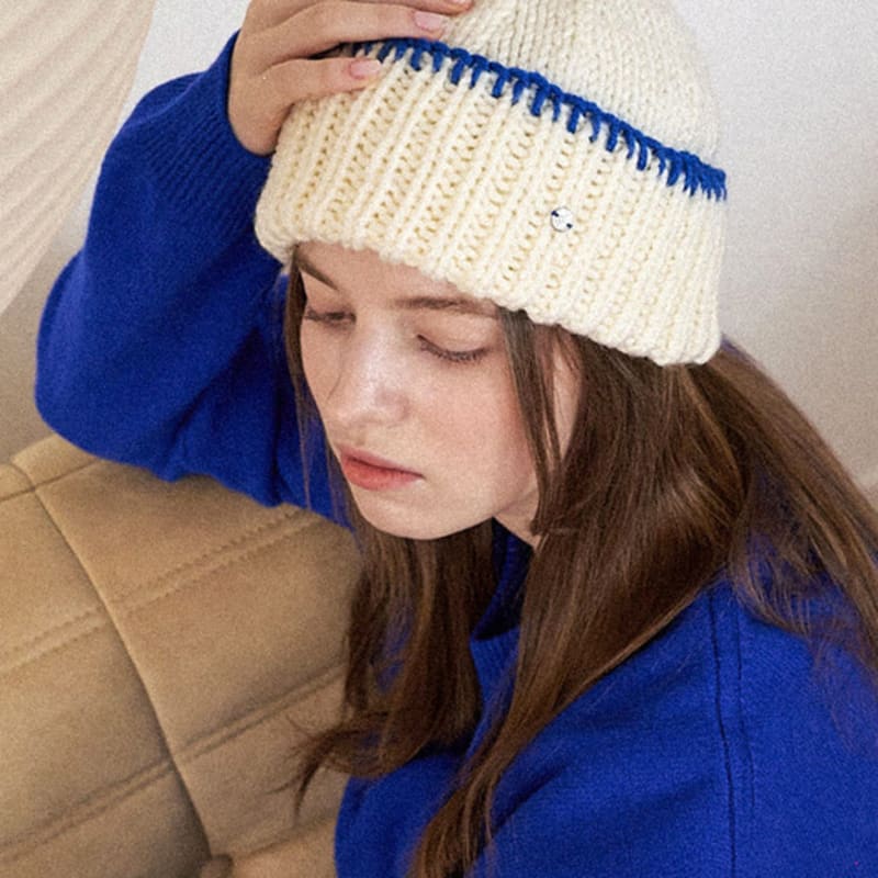 Slowslowly No.190 / Stitched Merino Wool Beanie _ Cream & Blue Cream & Blue
Slowslowly No.190 / Stitched Merino Wool Beanie _ Cream & Blue Cream & Blue