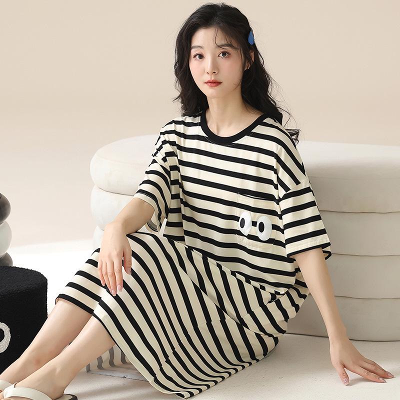 Жіноча літня смугаста нічна сорочка 2024: Піжама з коротким рукавом, вільного крою, повсякденна для дому та вагітних L (50-60 kg)
Жіноча літня смугаста нічна сорочка 2024: Піжама з коротким рукавом, вільного крою, повсякденна для дому та вагітних L (50-60 kg)