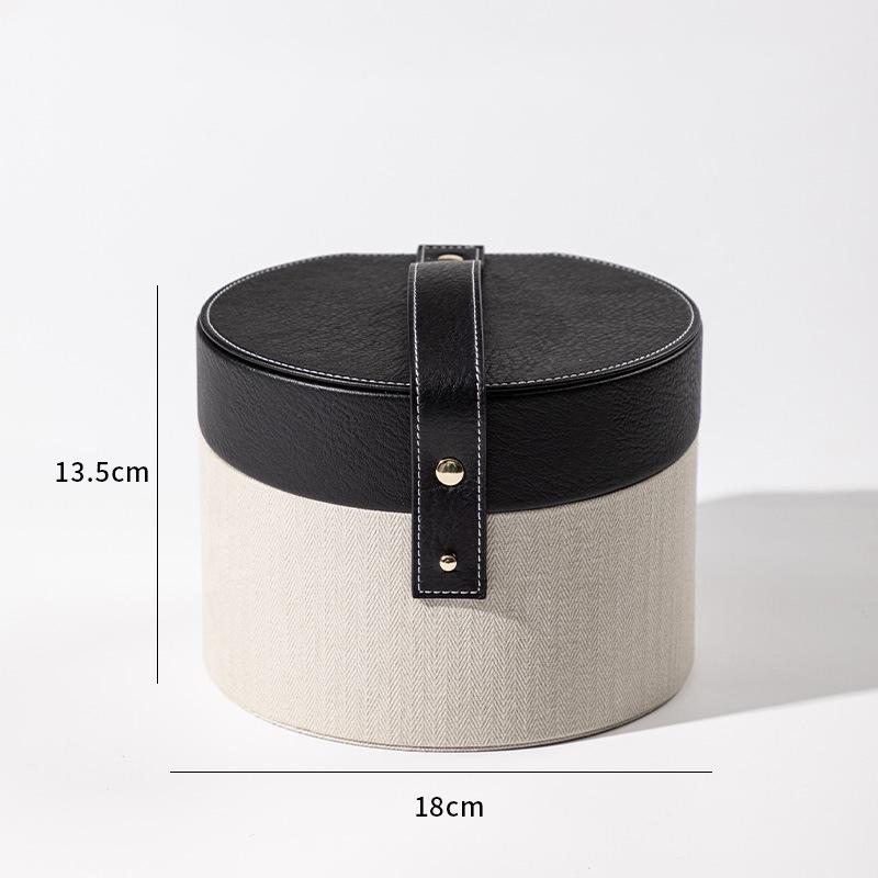 Luxury Handheld Makeup Bag with Mirror Jewelry and Miscellaneous Storage Bucket Portable High end Cosmetics Storage Box
Luxury Handheld Makeup Bag with Mirror Jewelry and Miscellaneous Storage Bucket Portable High end Cosmetics Storage Box