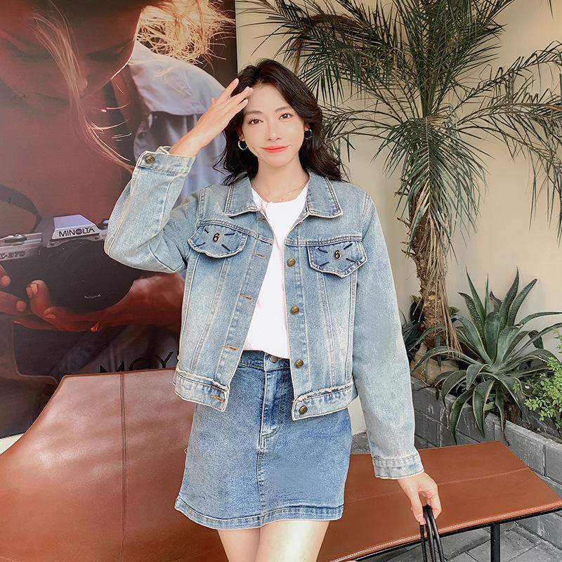 Женская короткая джинсовая куртка в стиле ретро 2024 года: Стиль Гонконга, стройнящий, универсальный для весны и осени Medium
Женская короткая джинсовая куртка в стиле ретро 2024 года: Стиль Гонконга, стройнящий, универсальный для весны и осени Medium
