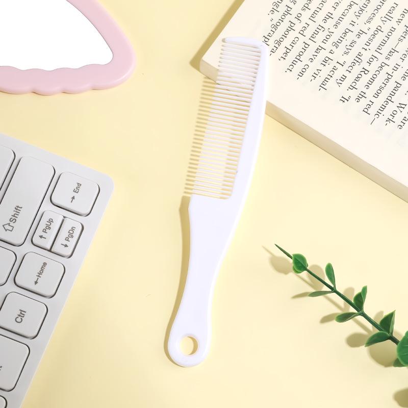 Професійна портативна гребінець для волосся з дрібними зубцями для чоловіків і жінок Portable Comb with Holes 2*15.2 білий
Професійна портативна гребінець для волосся з дрібними зубцями для чоловіків і жінок Portable Comb with Holes 2*15.2 білий