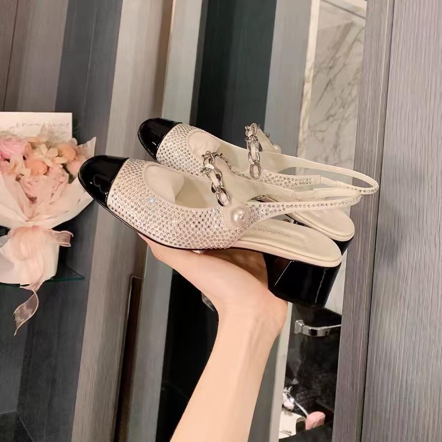 Sparkling rhinestones, empty round head, thick heel, increased height and thinness, pearl chain single shoes for women 40
Sparkling rhinestones, empty round head, thick heel, increased height and thinness, pearl chain single shoes for women 40