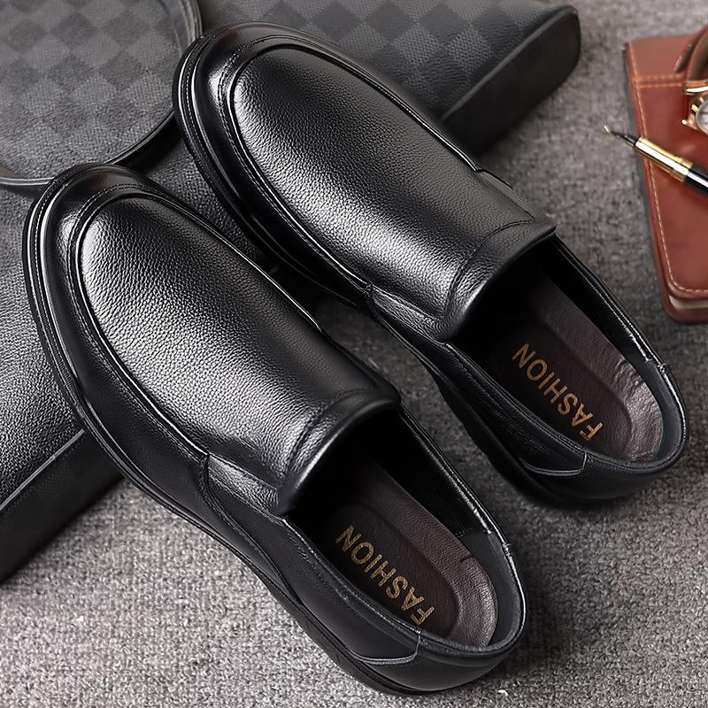 Men s shoes 2025 autumn new leather shoes men s soft-soled casual shoes lightweight foot-fitting middle-aged and elderly shoes 2025 38
Men s shoes 2025 autumn new leather shoes men s soft-soled casual shoes lightweight foot-fitting middle-aged and elderly shoes 2025 38