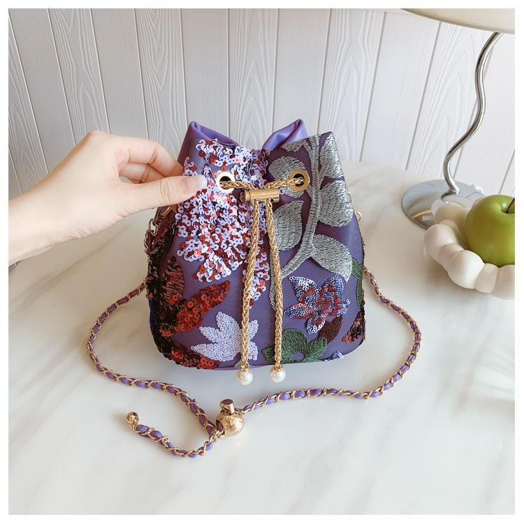 New Women s Sequin Chain Single Shoulder Crossbody Bag Large Capacity Bucket Bag Floral Handbag Handwoven Embroider Shoulder Bag фиолетовый
New Women s Sequin Chain Single Shoulder Crossbody Bag Large Capacity Bucket Bag Floral Handbag Handwoven Embroider Shoulder Bag фиолетовый