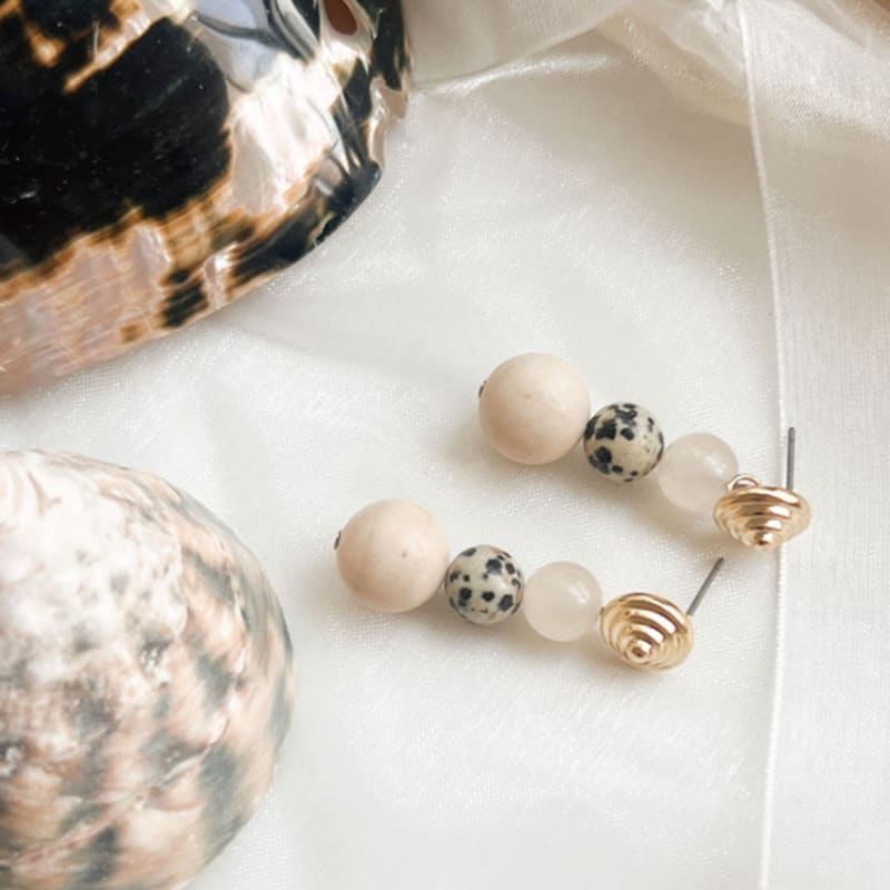 objet213 Nude & Dalmatian bubble earrings Original
objet213 Nude & Dalmatian bubble earrings Original