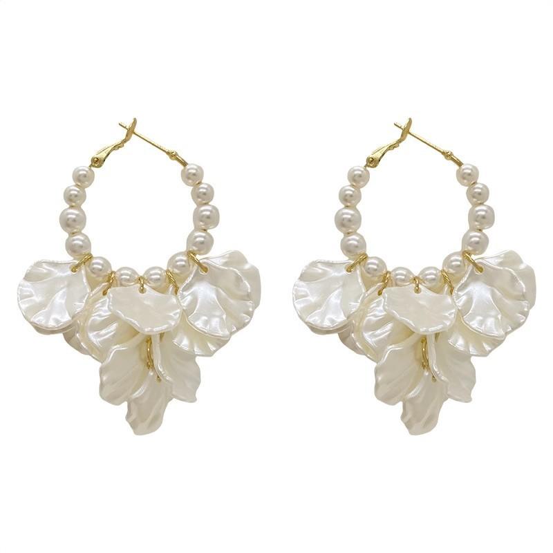 Fashion Tassel Hoop Earrings for Women with Pearl Accents and Floral Shell Charms Lightweight Statement Jewelry for Daily Wear and Special Occasions белый
Fashion Tassel Hoop Earrings for Women with Pearl Accents and Floral Shell Charms Lightweight Statement Jewelry for Daily Wear and Special Occasions белый