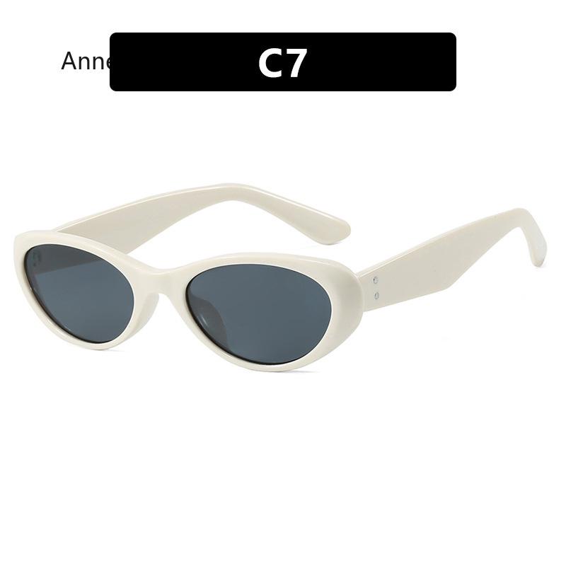 Vintage Cat Eye Women Sunglasses Fashion Rivets Men Red Yellow Shades UV400 Trending Sun Glasses gafas de sol hombre
Vintage Cat Eye Women Sunglasses Fashion Rivets Men Red Yellow Shades UV400 Trending Sun Glasses gafas de sol hombre