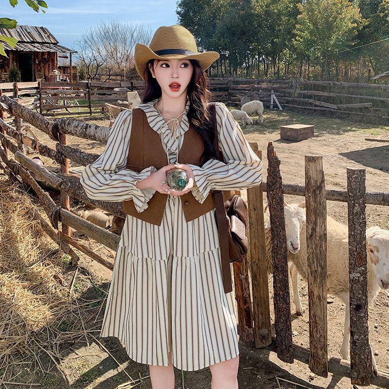 Women s Retro Vertical Stripe Two-Piece Dress Set - Spring 2026 Collection 3XL 160-180 lbs
Women s Retro Vertical Stripe Two-Piece Dress Set - Spring 2026 Collection 3XL 160-180 lbs