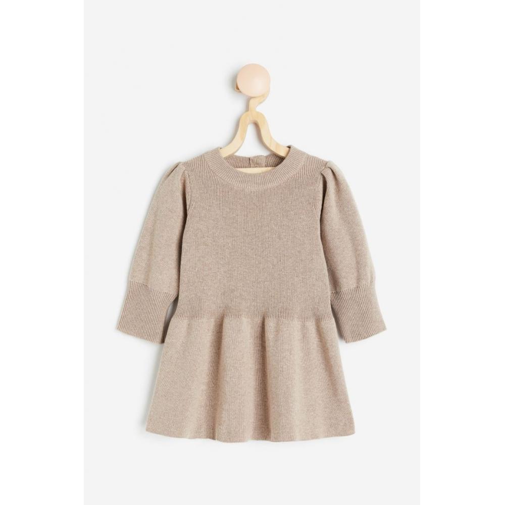 Платье вязаное HM бежевого цвета
Платье вязаное HM бежевого цвета